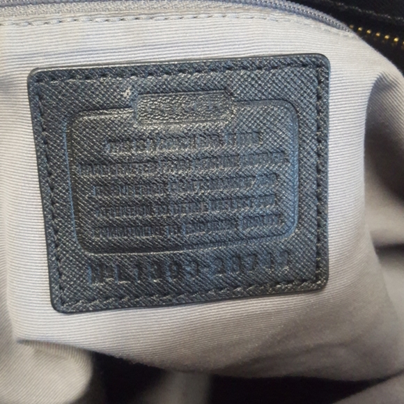 COACH Shoulder Tote Bag Zip -Top Closure - Picture 7 of 8